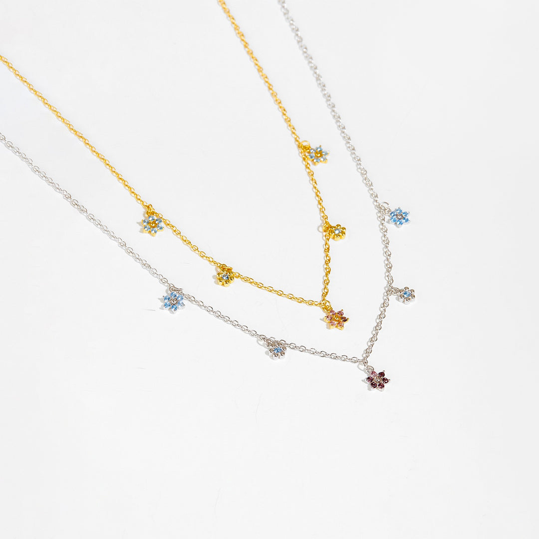 Tiny Bloom Necklace
