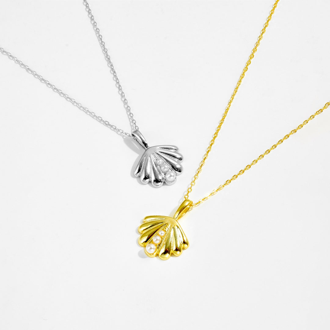 Pearl Shell Pendant Necklace