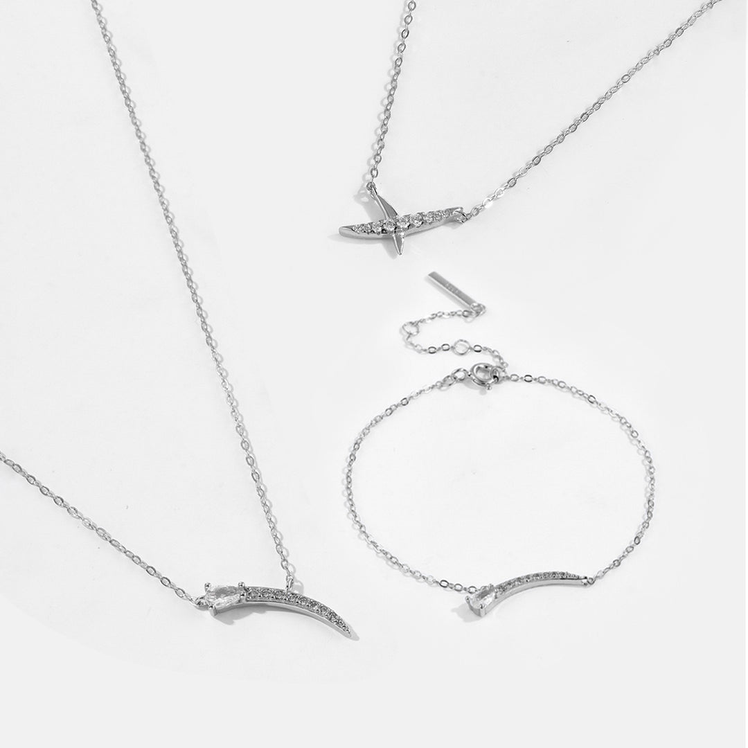 Golden Horn Charm Necklace