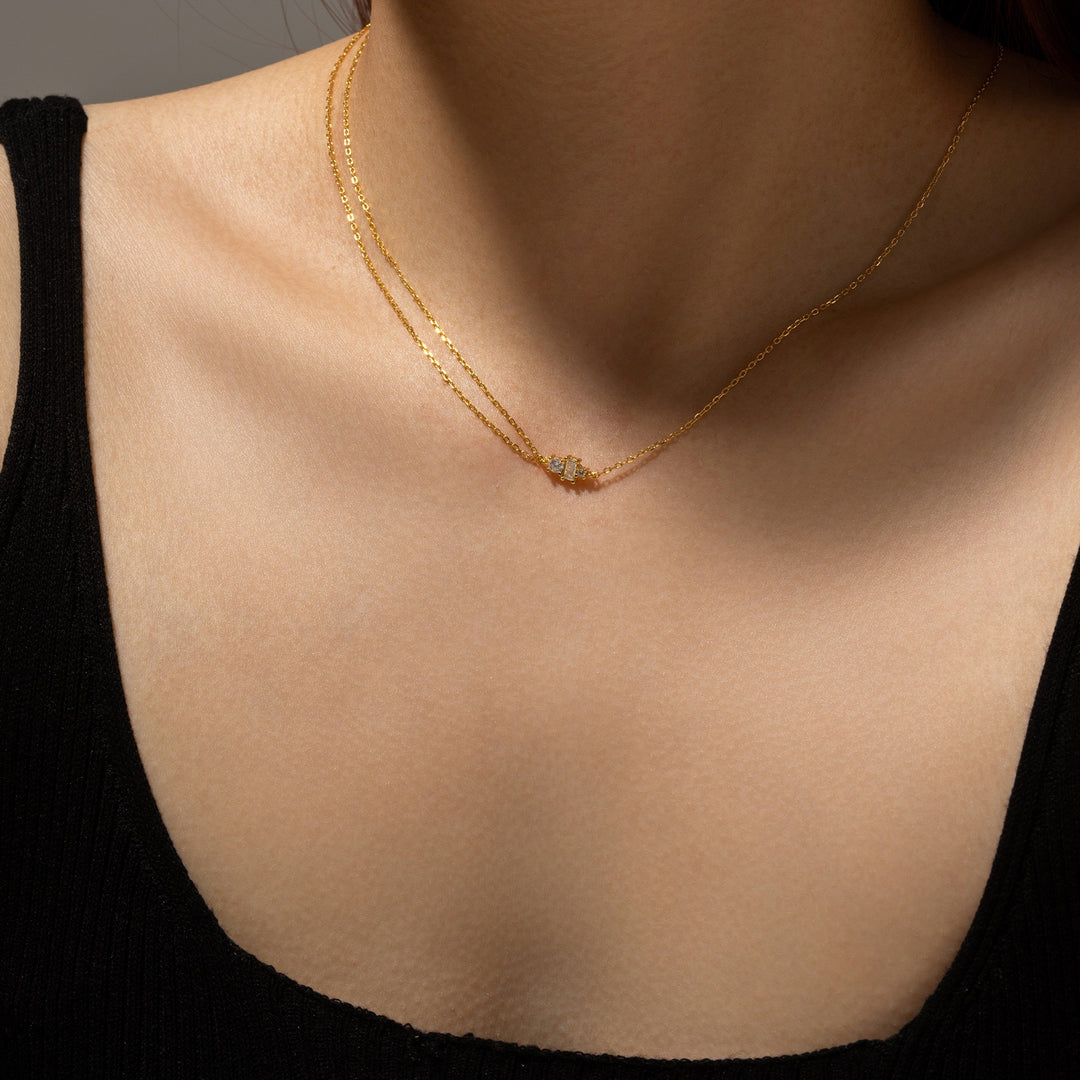 Queen’s Whisper Necklace