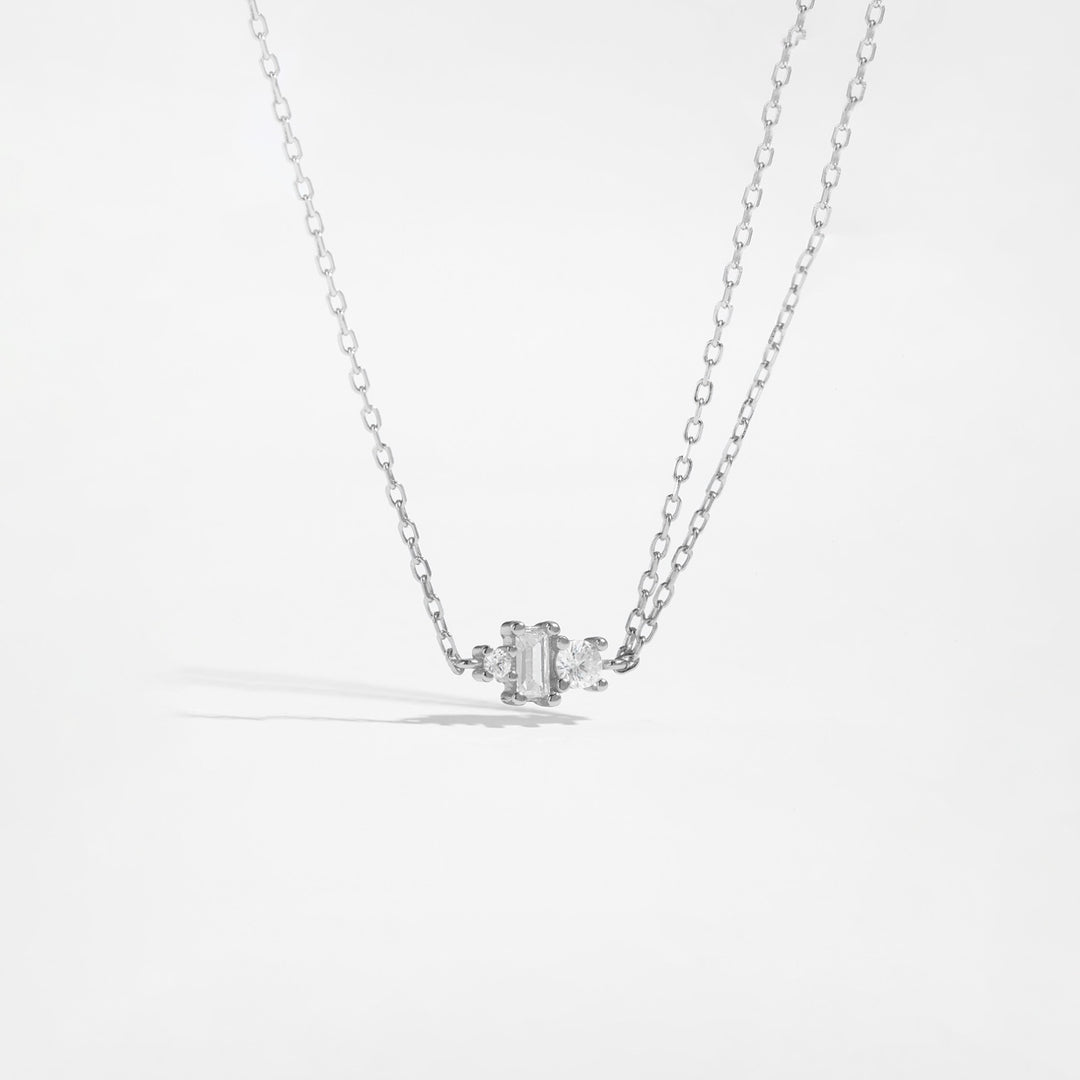 Queen’s Whisper Necklace