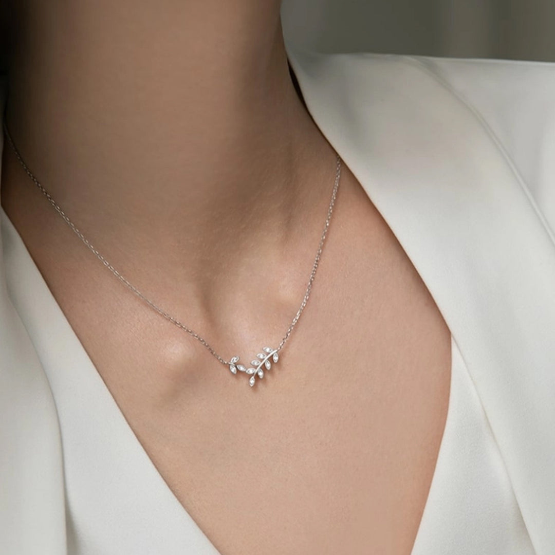 Olive Whisper Necklace