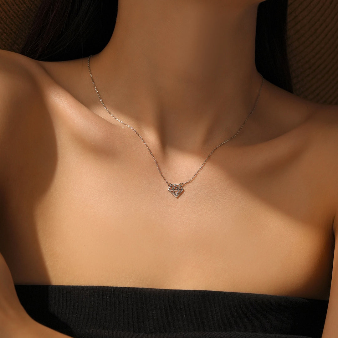 Line Cut Necklace