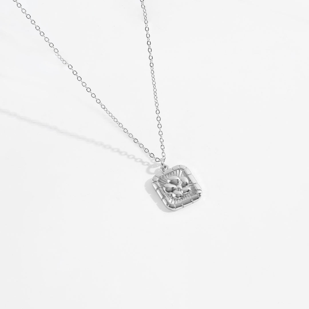 Pillow Bloom Necklace